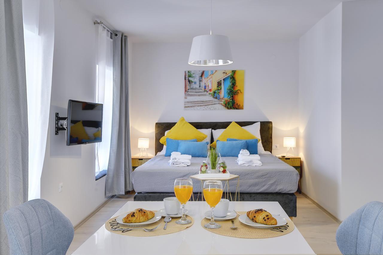 פולה D&A City Center Apartments With Free Parking מראה חיצוני תמונה